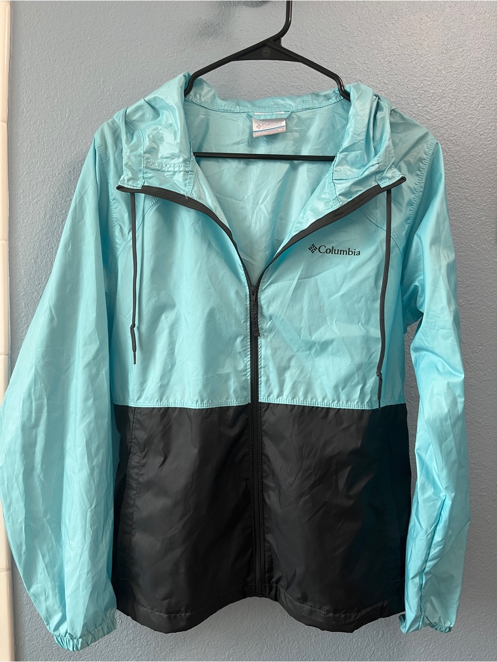 Columbia Women's Light Teal and Black Hooded Windbreaker
